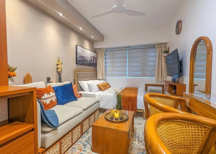 Apartamento Bright & Stylish In Commonwealth, Up Diliman Manila