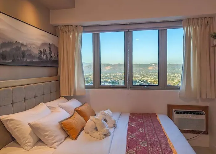 Bright & Stylish In Commonwealth, Up Diliman Apartamento