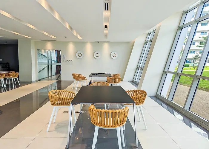 Bright & Stylish In Commonwealth, Up Diliman * Manila